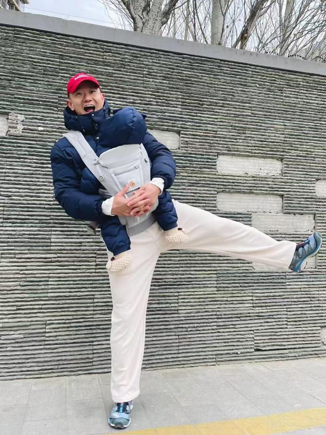 鞋别穿Nike、阿迪换成4个中产品牌更高级B—sports必一答应我：中年男人运