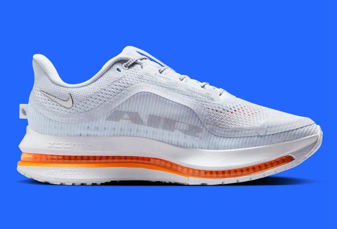 这双Nike跑鞋把能给的都给足了bsports网页版配置诱人！(图5)