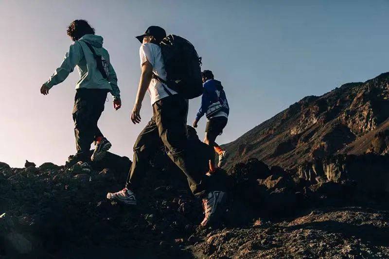 推出穆勒鞋新型号snow peak发布新型两室帐篷Bsports综合新品快讯｜Birkenstock(图18)