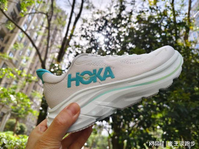 N 10：恰到好处的卓越跑鞋必一HOKA CLIFTO(图12)